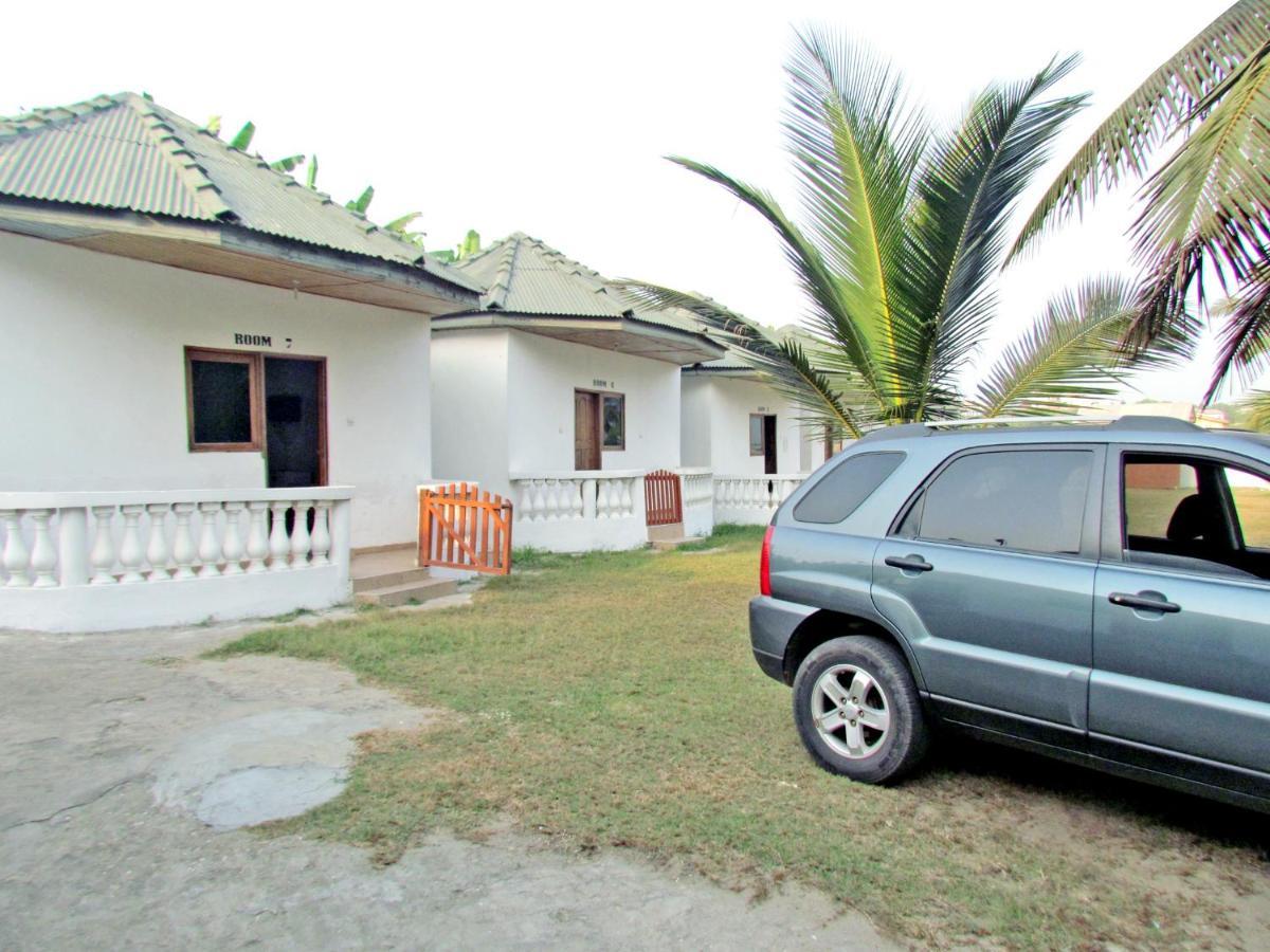 Comfort Beach Resort Biriwa Экстерьер фото